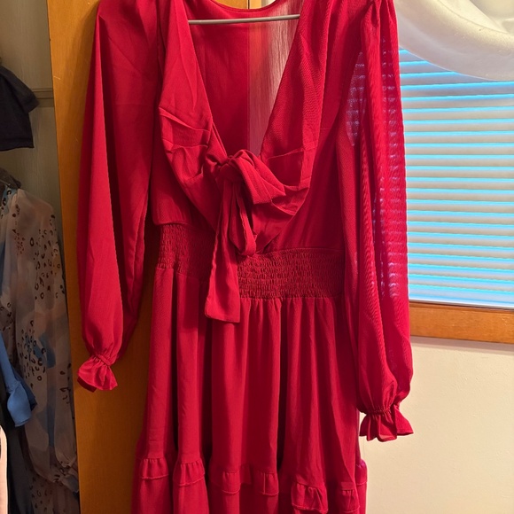 Red long sleeve front tie dress . - Picture 2 of 5